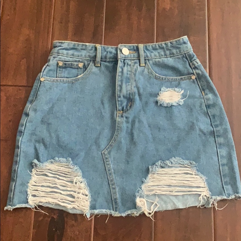 PrettyLittleThing Ripped Denim Skirt